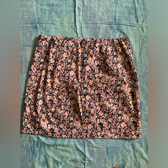 🌸wild fable floral jean mini skirt firm elastic waistband - Size 10 - Picture 2 of 6